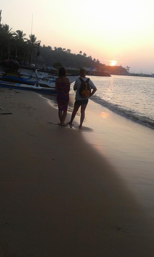 Sea Shine Beach Resort Mirissa Buitenkant foto