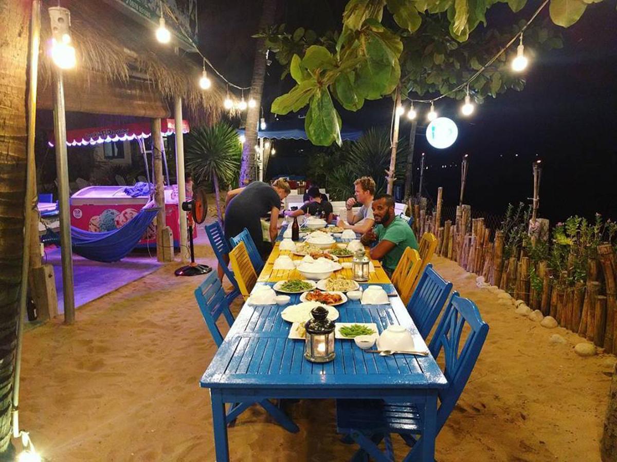 Sea Shine Beach Resort Mirissa Buitenkant foto