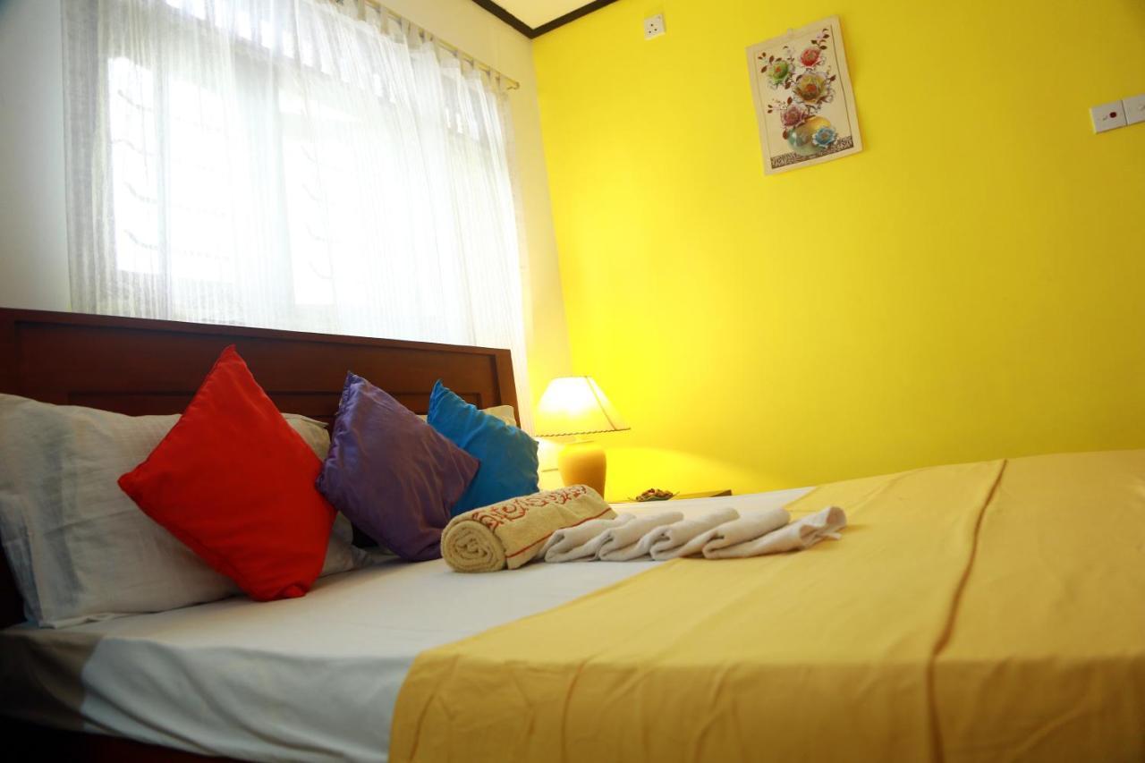 Sea Shine Beach Resort Mirissa Buitenkant foto